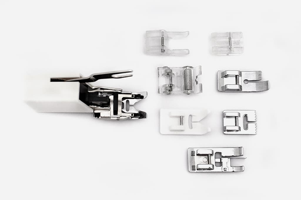 Набор из 8 лапок для швейных машин - фото №2