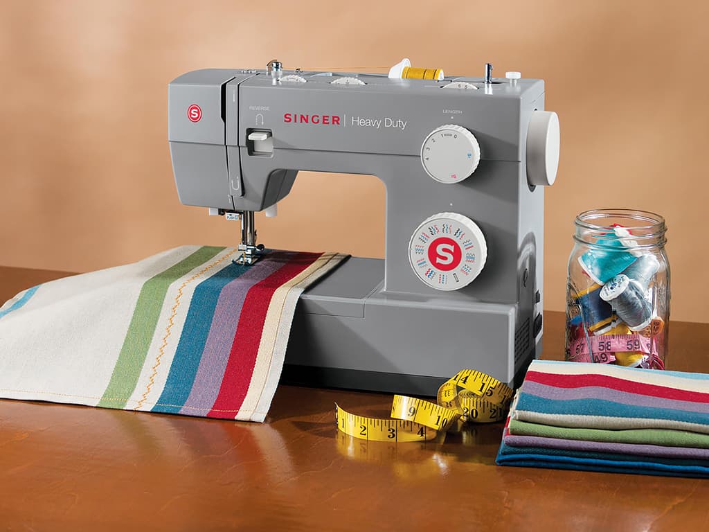 Электромеханическая швейная машина Singer Heavy Duty 4432 - фото №7