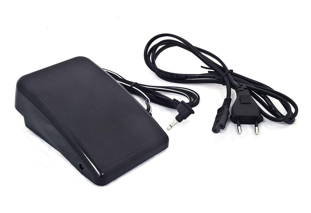 Швейная машина с микропроцессорным управлением Singer Confidence 7470 - фото №7